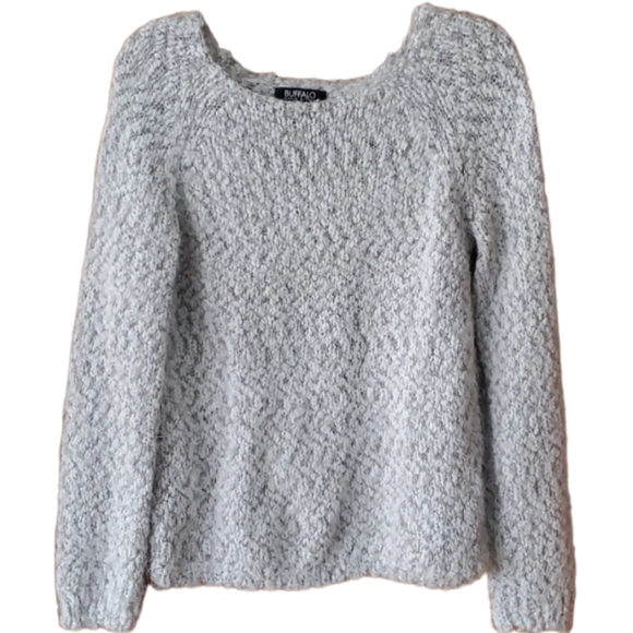 Buffalo David Bitton Womans Gray and White Eyelash Fuzzy Sweater Size Small‎ - Picture 1 of 9